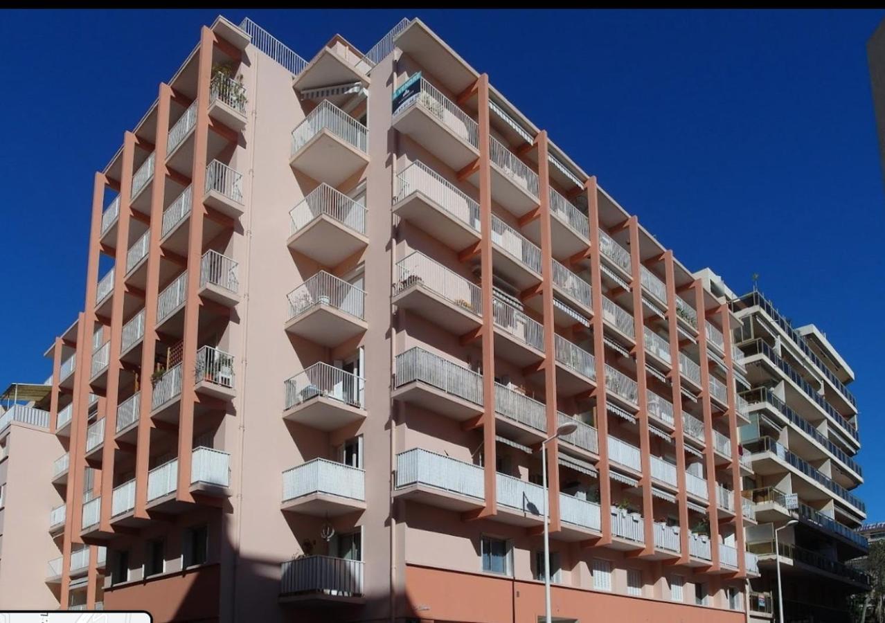 Spacious Apartment In The Heart Of Juan Les Pins ! Esterno foto